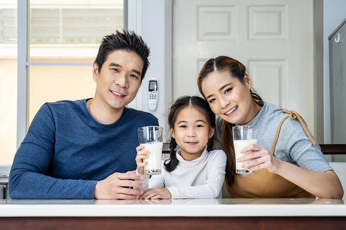 4 Manfaat Menggunakan Susu Sachet Bagi Keluarga